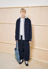 Laden Sie das Bild in den Galerie-Viewer, Armedangels -   Welt Pocket Denim Shirt - Aube
