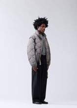 Laden Sie das Bild in den Galerie-Viewer, New Amsterdam - Detachable Jacket - Dark Taupe Jacken New Amsterdam
