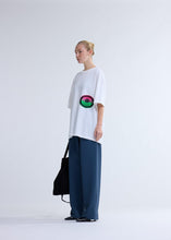 Laden Sie das Bild in den Galerie-Viewer, New Amsterdam - SURF CENTRE TEE WASHED WHITE T-Shirts New Amsterdam
