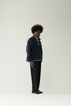 Laden Sie das Bild in den Galerie-Viewer, New Amsterdam - FLEECE HALF ZIP NIGHT
