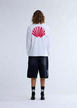 Laden Sie das Bild in den Galerie-Viewer, New Amsterdam - LOGO LONGSLEEVE WASHED WHITE/DEEP RED Longsleeves New Amsterdam

