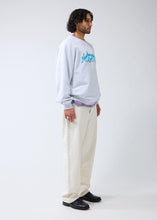 Laden Sie das Bild in den Galerie-Viewer, New Amsterdam - Love Connect Crewneck - Grey Melange Sweatshirts New Amsterdam
