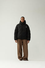 Laden Sie das Bild in den Galerie-Viewer, New Amsterdam - New Amsterdam, Detachable Jacket AW26, Black
