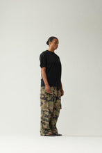 Laden Sie das Bild in den Galerie-Viewer, New Amsterdam - CPR TEE BLACK - BLACK
