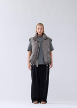 Laden Sie das Bild in den Galerie-Viewer, New Amsterdam - Detachable Jacket - Dark Taupe Jacken New Amsterdam
