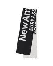 Laden Sie das Bild in den Galerie-Viewer, New Amsterdam - NAME SCARF BLACK
