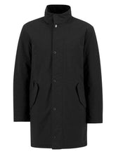 Laden Sie das Bild in den Galerie-Viewer, Barbour - Winter Powell Waterproof Jacket - Black Jacken Barbour
