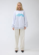 Laden Sie das Bild in den Galerie-Viewer, New Amsterdam - Love Connect Crewneck - Grey Melange Sweatshirts New Amsterdam
