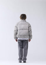 Laden Sie das Bild in den Galerie-Viewer, New Amsterdam - Reversible Safety Jacket - Silver Rand Jacken New Amsterdam
