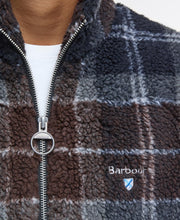 Laden Sie das Bild in den Galerie-Viewer, Barbour - Tartan Sherpa Fleecejacke - Midnight Oak Tartan Jacken Barbour

