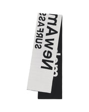 Laden Sie das Bild in den Galerie-Viewer, New Amsterdam - NAME SCARF BLACK
