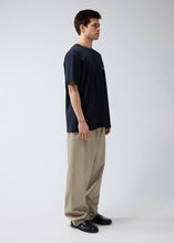 Laden Sie das Bild in den Galerie-Viewer, New Amsterdam - Love Connect Tee - Black T-Shirts New Amsterdam

