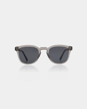 Laden Sie das Bild in den Galerie-Viewer, A. Kjærbede - Bate Sunglasses - Grey Transparent Accessoires A. Kjærbede

