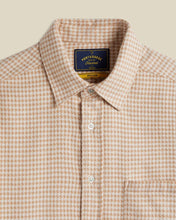 Laden Sie das Bild in den Galerie-Viewer, Portuguese Flannel - Abstract Pied Poule Hemd - Creme Hemden Portuguese Flannel
