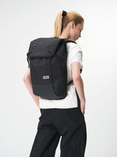 Laden Sie das Bild in den Galerie-Viewer, Aevor - Daypack - Proof Black Taschen &amp; Rucksäcke Aevor
