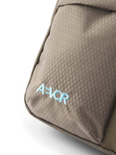 Laden Sie das Bild in den Galerie-Viewer, Aevor - Utility Sacoche - Coffee Brown Accessoires Aevor
