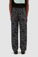 Laden Sie das Bild in den Galerie-Viewer, Arte Antwerp - Jonas Flower Pants - Navy Hosen Arte Antwerp
