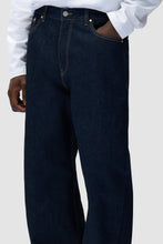 Laden Sie das Bild in den Galerie-Viewer, Arte Antwerp - Basic Jeans Pants - Raw Denim Hosen Arte Antwerp
