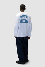 Laden Sie das Bild in den Galerie-Viewer, Arte Antwerp - Diels Scribble Longsleeve - White Longsleeves Arte Antwerp
