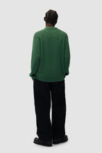 Laden Sie das Bild in den Galerie-Viewer, Arte Antwerp - Pixel Front Knit Sweater - Green Pullover Arte Antwerp
