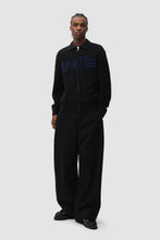 Laden Sie das Bild in den Galerie-Viewer, Arte Antwerp - Stencil Zip Cardigan - Black
