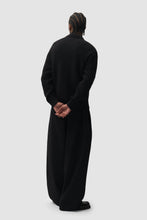 Laden Sie das Bild in den Galerie-Viewer, Arte Antwerp - Stencil Zip Cardigan - Black
