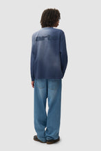 Laden Sie das Bild in den Galerie-Viewer, Arte Antwerp - Stencil Sunfade Longsleeve, Navy Longsleeves Arte Antwerp
