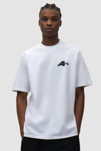 Laden Sie das Bild in den Galerie-Viewer, Arte Antwerp - Big A-Shirt - white T-Shirts Arte Antwerp
