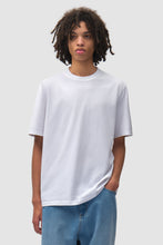 Laden Sie das Bild in den Galerie-Viewer, Arte Antwerp - Emblem T-shirt - white
