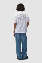 Laden Sie das Bild in den Galerie-Viewer, Arte Antwerp - Emblem T-shirt - white
