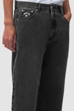 Laden Sie das Bild in den Galerie-Viewer, Arte Antwerp - Cor Uniform Denim Pants - Black
