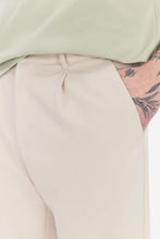 Laden Sie das Bild in den Galerie-Viewer, Elvine - Arnason Dobby Structure Pants - Oyster Hosen Elvine
