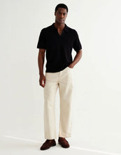 Laden Sie das Bild in den Galerie-Viewer, Wax London - Siena - Boucle Knitted Polo Shirt - Black T-Shirts Wax London
