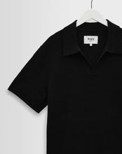 Laden Sie das Bild in den Galerie-Viewer, Wax London - Siena - Boucle Knitted Polo Shirt - Black T-Shirts Wax London

