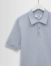 Laden Sie das Bild in den Galerie-Viewer, Wax London - Naples Knitted Polo - Pale blue Hemden Wax London
