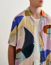 Laden Sie das Bild in den Galerie-Viewer, Wax London - Didcot Short-Sleeve Shirt - Multicolour Painted Shapes Hemden Wax London
