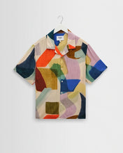 Laden Sie das Bild in den Galerie-Viewer, Wax London - Didcot Short-Sleeve Shirt - Multicolour Painted Shapes Hemden Wax London
