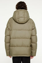 Laden Sie das Bild in den Galerie-Viewer, Elvine - Bjarne Jacket - Light Olive Jacken Elvine
