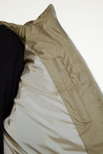 Laden Sie das Bild in den Galerie-Viewer, Elvine - Bjarne Jacket - Light Olive Jacken Elvine
