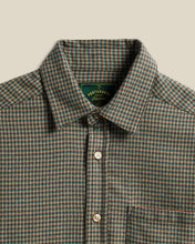 Laden Sie das Bild in den Galerie-Viewer, Portuguese Flannel - Dylan - Striped Hemden Portuguese Flannel
