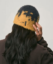 Laden Sie das Bild in den Galerie-Viewer, Gramicci - Mohair Splatter Beanie - SAFRON SPLATTER Accessoires Gramicci
