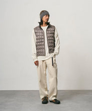 Laden Sie das Bild in den Galerie-Viewer, Gramicci - Mohair Splatter Beanie - SLATE SPLATTER
