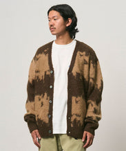 Laden Sie das Bild in den Galerie-Viewer, Gramicci - Mohair Splatter Cardigan - TAUPE SPLATTER
