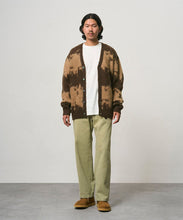 Laden Sie das Bild in den Galerie-Viewer, Gramicci - Mohair Splatter Cardigan - TAUPE SPLATTER
