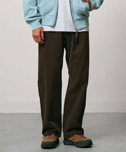 Laden Sie das Bild in den Galerie-Viewer, Gramicci - Corduroy Gramicci Pant - COFFEE
