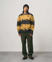 Laden Sie das Bild in den Galerie-Viewer, Gramicci - Corduroy Gramicci Pant - TONED OLIVE
