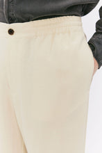 Laden Sie das Bild in den Galerie-Viewer, Elvine - Johanson Lyocell Linen - Beige Hosen Elvine
