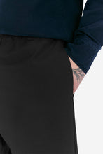 Laden Sie das Bild in den Galerie-Viewer, Elvine - Johanson Flex Pants - Black Hosen Elvine
