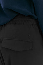 Laden Sie das Bild in den Galerie-Viewer, Elvine - Johanson Flex Pants - Black Hosen Elvine
