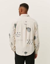 Laden Sie das Bild in den Galerie-Viewer, Les Deux - Karl AOP Shirt 2.0 - Ivory/Grey Hemden Les Deux
